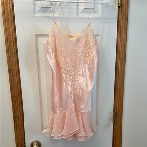 Vintage Victoria’s Secret Pink Lace Chemise with Elegant Flow